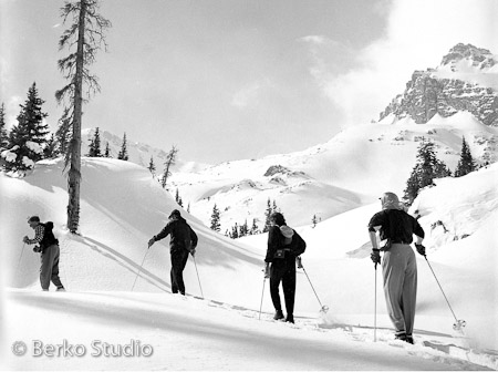 Photo of ski touring Pearl Pass in Aspen, Colorado by Franz Berko