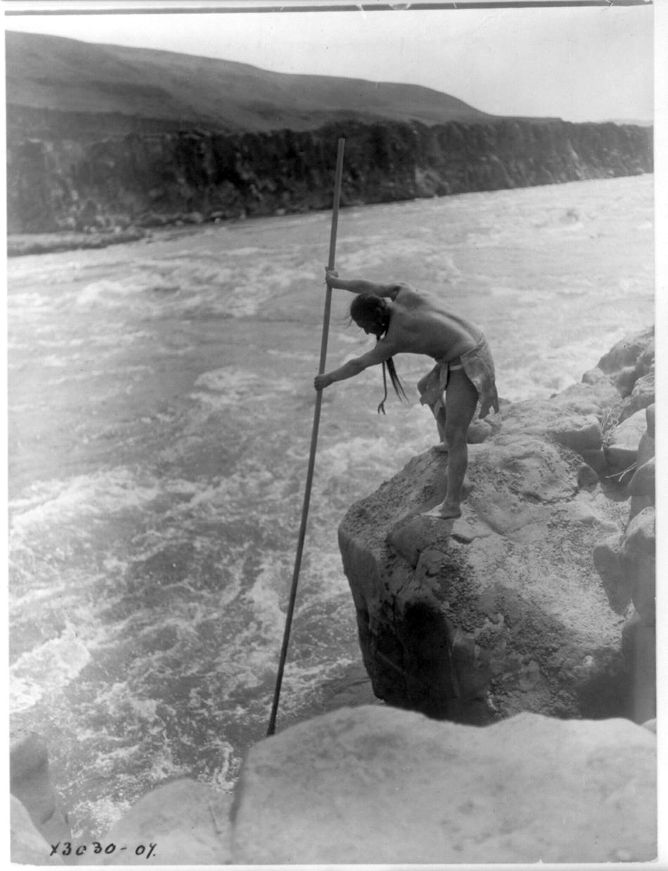 Edward Curtis photo of The fisherman-Wishham